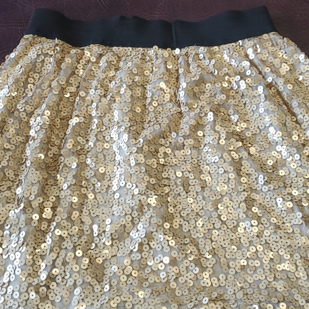 Gold sequin mini skirt - Picture 5 of 10